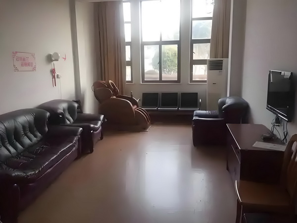 深圳非全日制大专入户条件_陈佩斯电影《戏台》：嬉笑过后，无尽悲凉 陈佩斯电影运造成E停